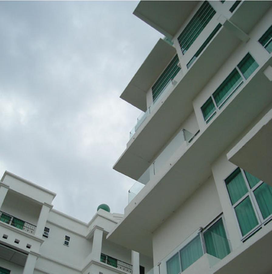 Mciti Suites Miri Exterior photo